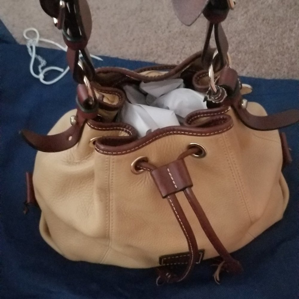 DOOONEY & BOURKE HANDBAG